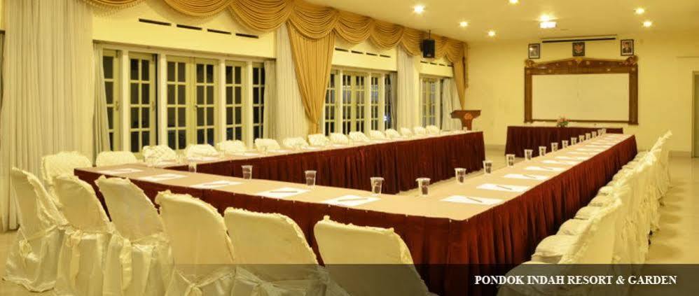 Hotel Indah Palace Tawangmangu Buitenkant foto